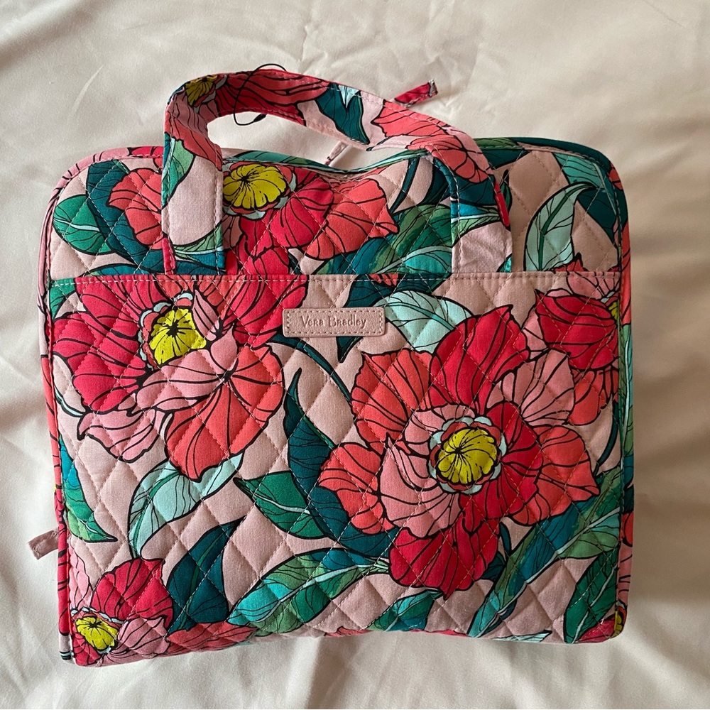 Vera Bradley Hanging Organizer Makeup Case